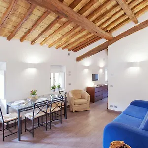 Domizio Apartment